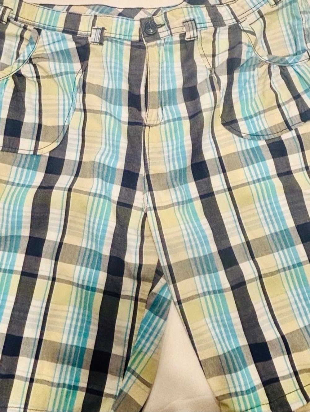 Bugle Boy For Her Plus plaid cargo shorts Plaid Cargo Shorts in Blue & White